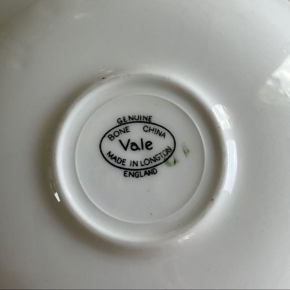 Vtg Vale Bone China Tea cups & Saucer - Picture 5 of 5